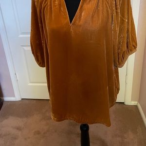 Old Navy NWT gold velour short sleeve v neck blouse